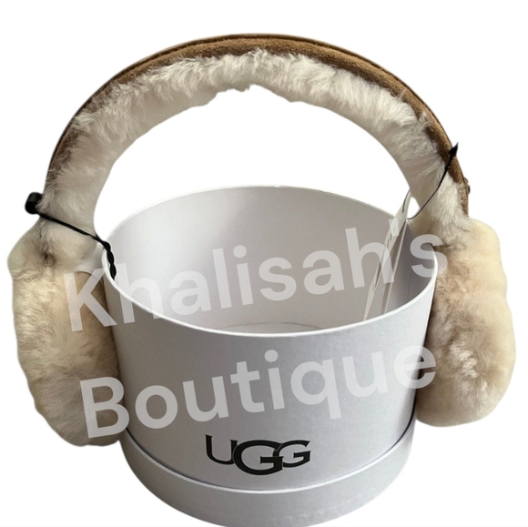 BNIB NWT UGG Women's Water Resistant Sheepskin Earmuffs with Embroidered Logo - Picture 8 of 16
